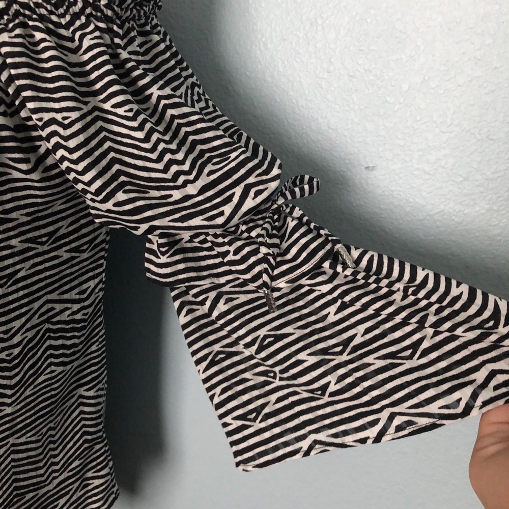 WHBM• Flowy Top - Picture 7 of 13